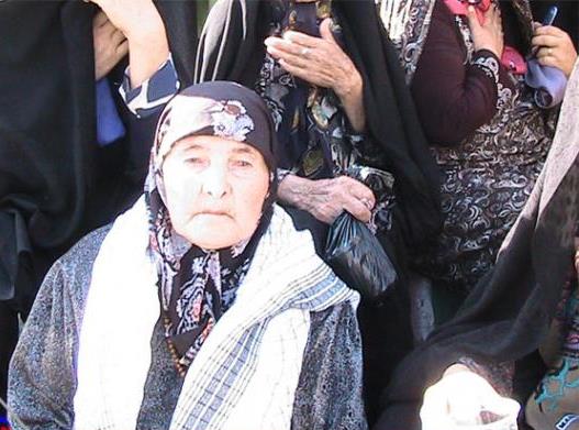 نگاه بیقرارانه مادران شهدای گمنام سنگ را آب می کند/مادر شهید گمنام؛ با دلم چه کنم؟ 