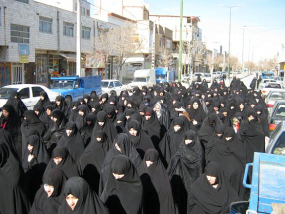 فریاد خشم و نفرت از هتاکان به نبی اکرم(ص) در کبودراهنگ طنین‌انداز شد + تصاویر