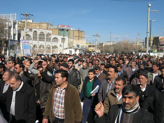 فریاد خشم و نفرت از هتاکان به نبی اکرم(ص) در کبودراهنگ طنین‌انداز شد + تصاویر