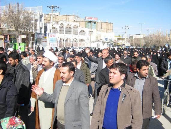فریاد خشم و نفرت از هتاکان به نبی اکرم(ص) در کبودراهنگ طنین‌انداز شد + تصاویر