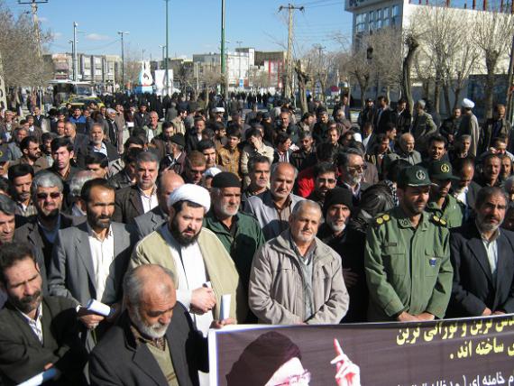 فریاد خشم و نفرت از هتاکان به نبی اکرم(ص) در کبودراهنگ طنین‌انداز شد + تصاویر