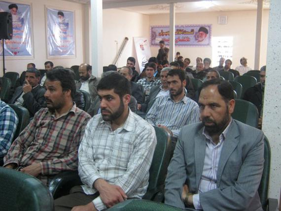 گزارش تصویری از برگزاری اولین جلسه هیئت عاشقان ولایت کبودراهنگ در سال 94 