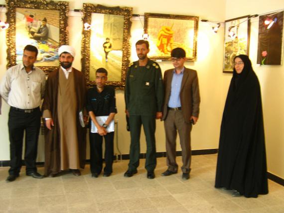 نمایشگاه نقاشی و طراحی هنرمندان بسیجی شهرستان کبودراهنگ