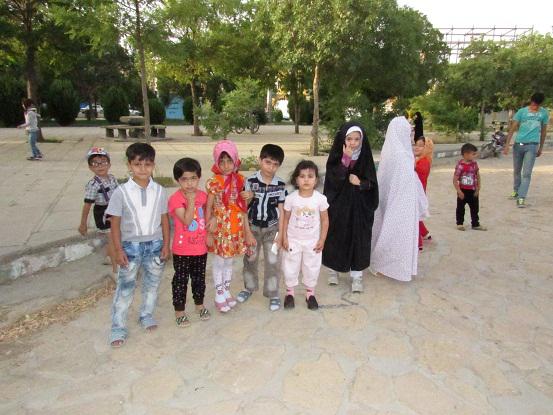 آیین جزء خوانی قرآن کریم در جوار شهدای گمنام کبودراهنگ