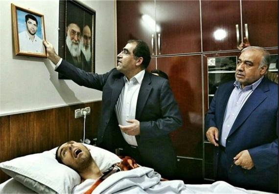 روایت اینستاگرامی وزیر بهداشت از عیادت اولین شهید زنده کشور+تصاویر 