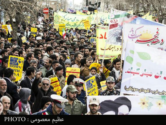 راهپیمایی 22 بهمن در کبودراهنگ
