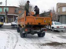 پنج هزارو 300 تن نمک برای مقابله با یخ زدگی معابر در کبودراهنگ ذخیره شد