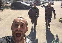 سلفی یک فلسطینی هنگام فرار از دست صهیونیست‌ها +عکس 