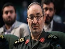 قمه زنان مقابل یکی از سینماهای تهران در اعتراض به فیلم «رستاخیز» وابسته به جریان اسلام انگلیسی هستند