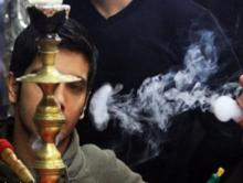 قلیان، تفریح سرطانزای جوانان و خانواده ها/ عفونت و حمله قلبی کم ترین عارضه استعمال دودهای کثیف است