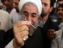 زیانی که از برجامیزه کردن کشور به دولت وارد می شود/ نقش دستان شوم در پشت پرده ناجی نشان دادن آمریکا در عصر پسابرجام